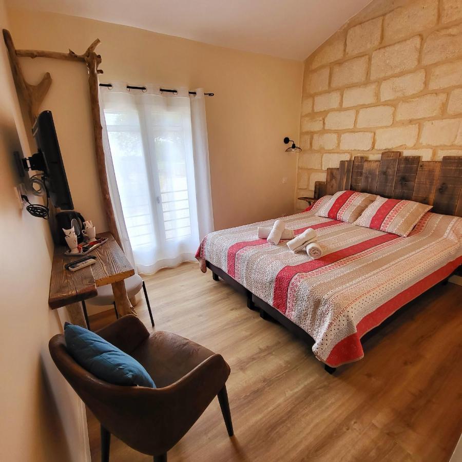 Manade Saint Louis Mas De La Paix Bed & Breakfast Vauvert Bagian luar foto
