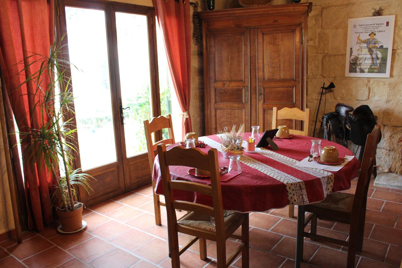 Manade Saint Louis Mas De La Paix Bed & Breakfast Vauvert Bagian luar foto