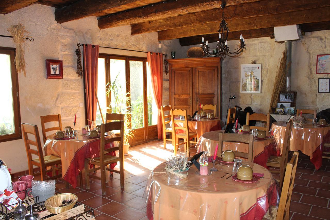 Manade Saint Louis Mas De La Paix Bed & Breakfast Vauvert Bagian luar foto
